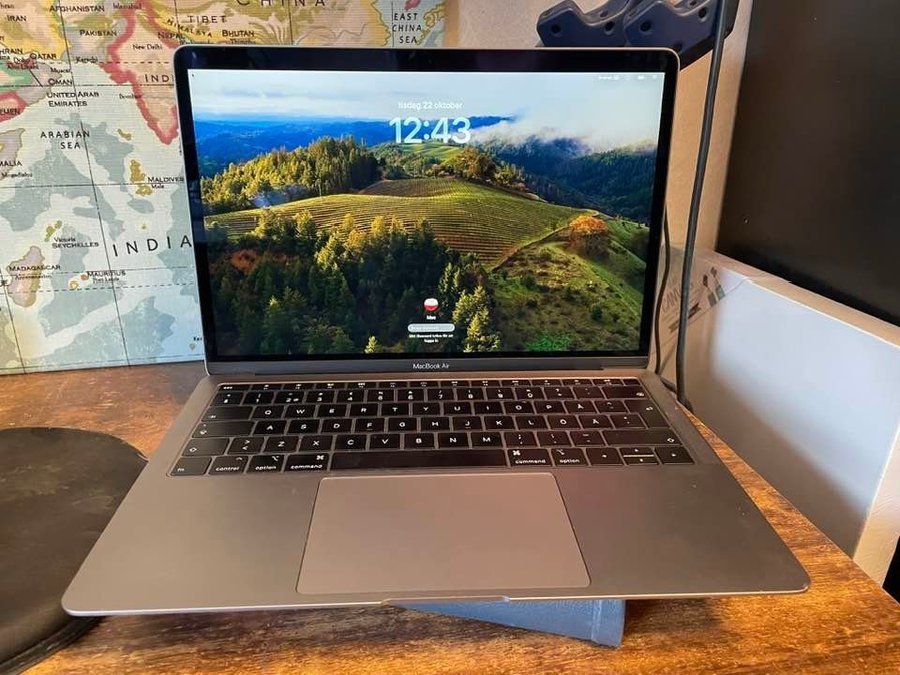 Macbook Air 13" 2018 i5/8gb/256gb