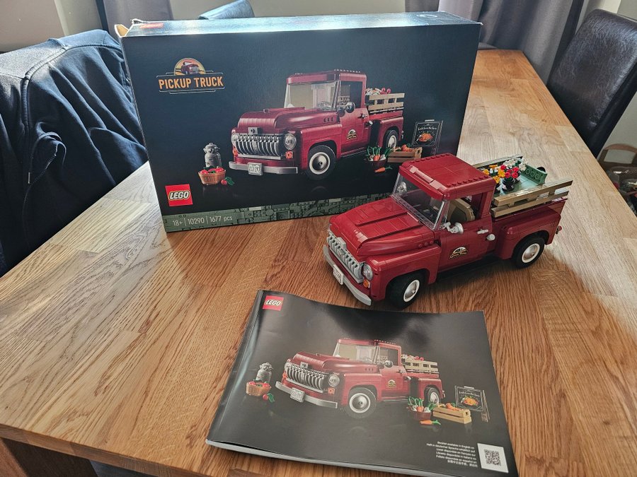 LEGO 10290 Pickup Truck