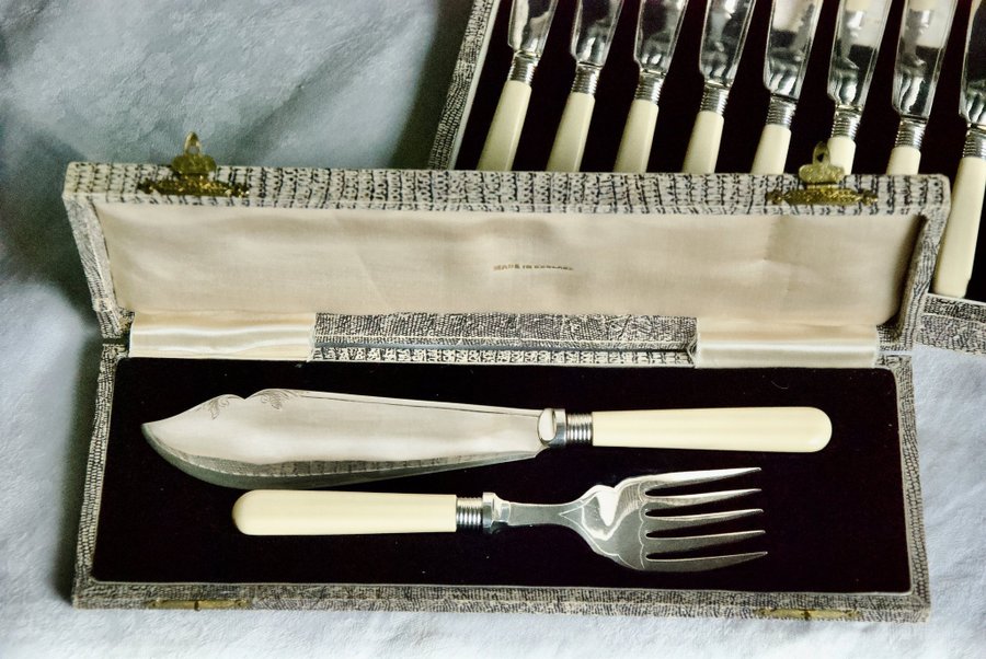 FISKBESTICK set 24 delar gafflar knivar NYSILVER bestickset Uppläggningsbestick