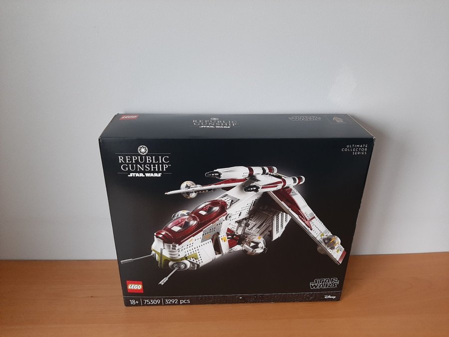 Oöppnad | LEGO Star Wars | Republic Gunship Ultimate Collectors Series 75309