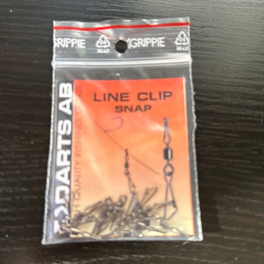 Darts line clip snap