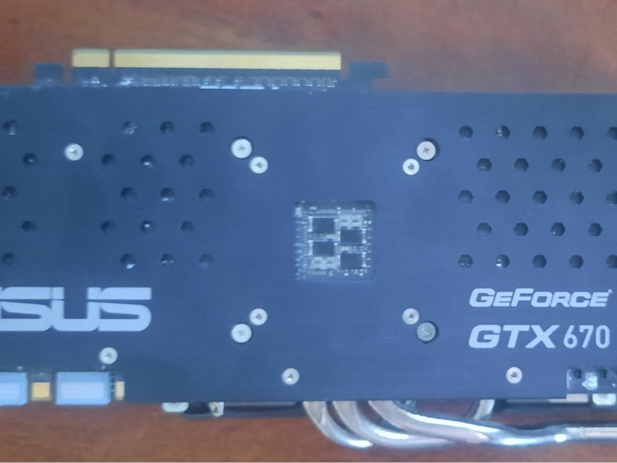 ASUS GeForce GTX 670 (otestad)