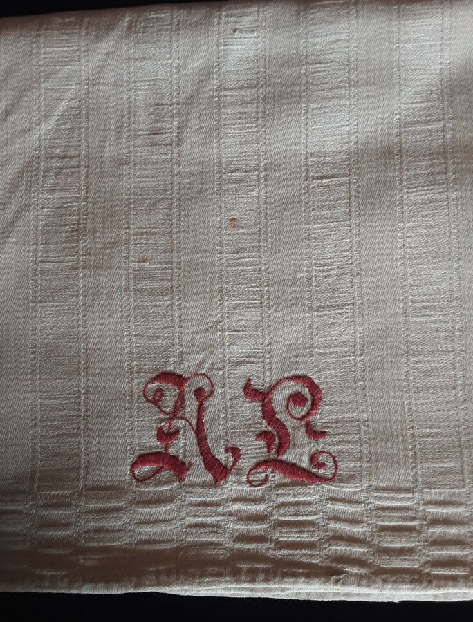 3 äldre linnehanddukar i hellinne med monogram "AL". Vintage