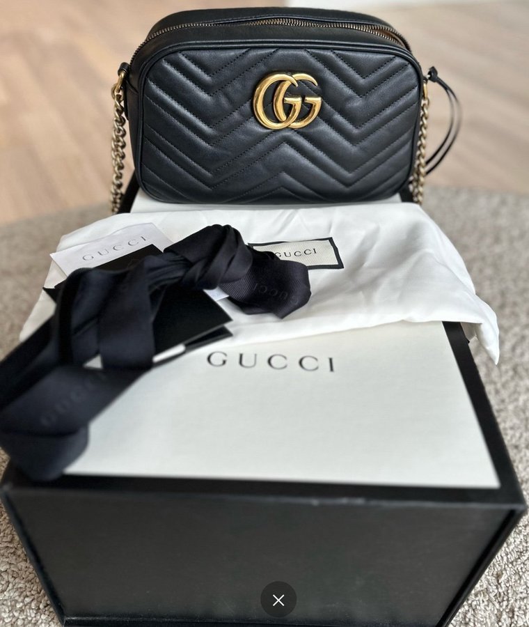 Gucci Marmont small matelasse shoulder bag