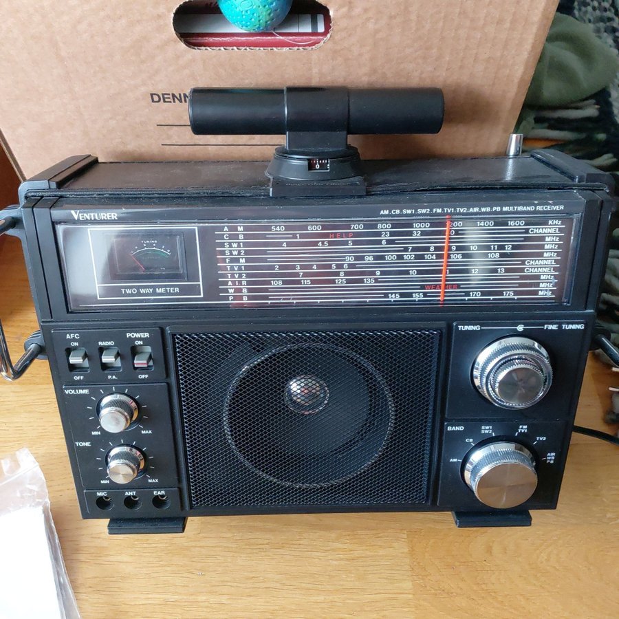 Venturer Multiband 1980's Vintage Radio Receiver Model 2959-2 AM/FM