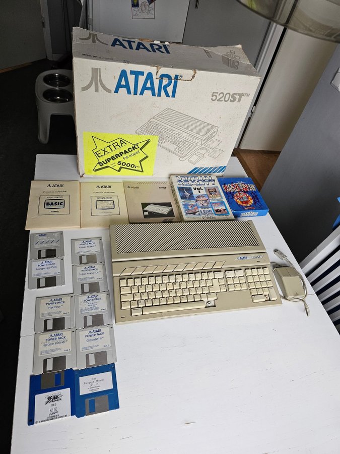 ATARI 520 STFM ( Service Objekt )