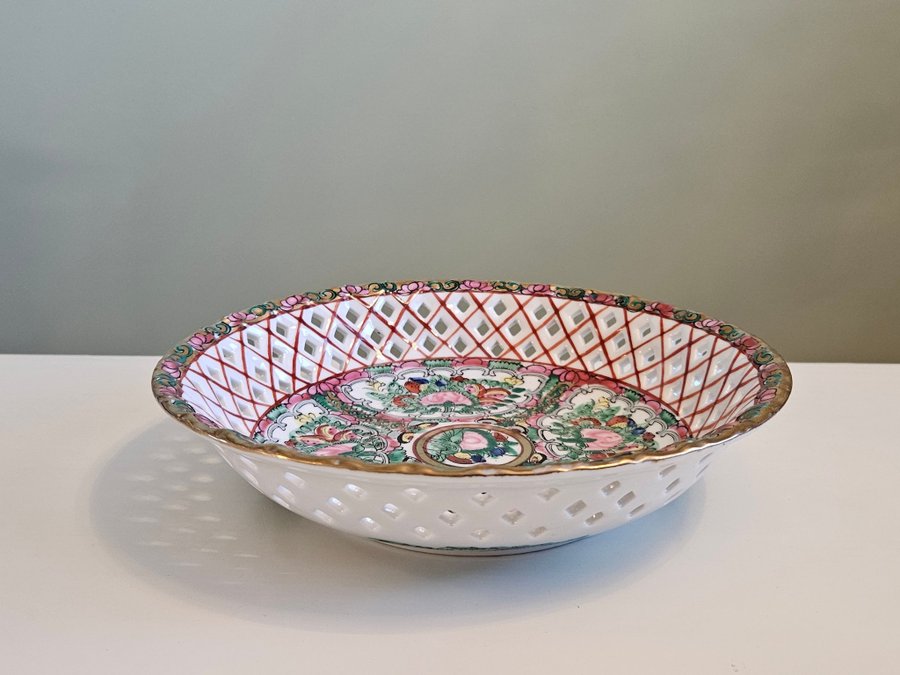 VINTAGE ORIENTALISK SKÅL GALLERKANT KINESISK GRID BOWLS