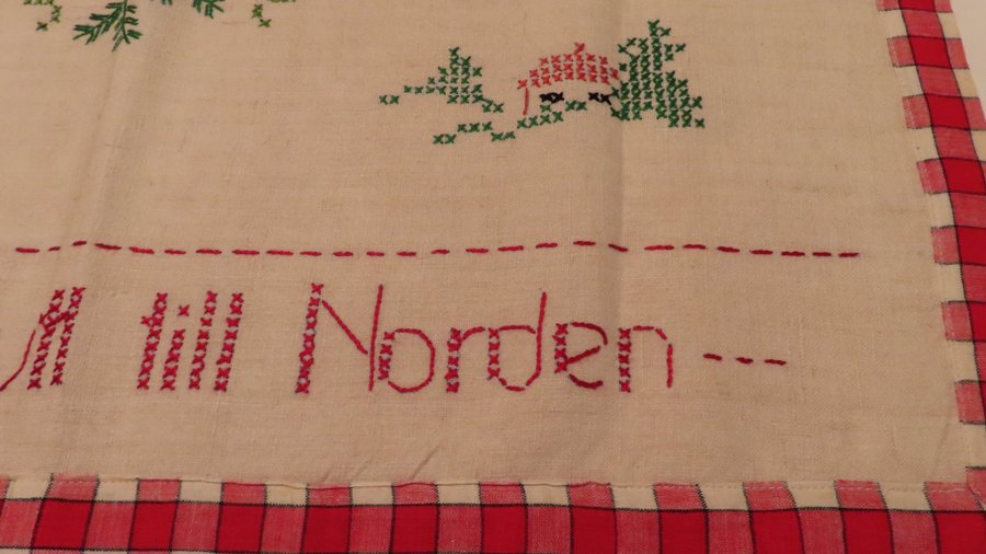 Bonad med broderi