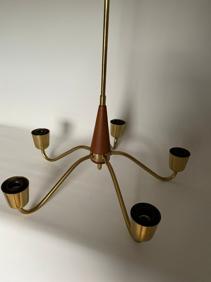 Vintage taklampa, femarmad, mässing  trä, Swedish Modern, 50/60-tal