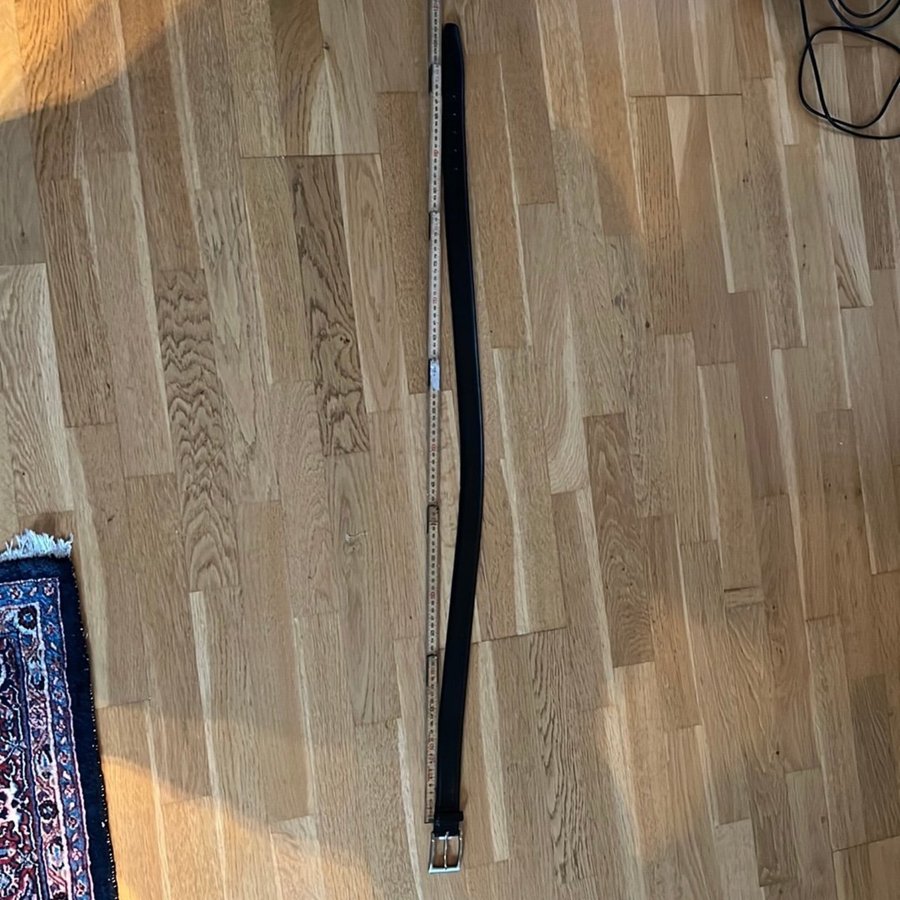 SADDLER svart bälte, 95 cm som nytt !!!