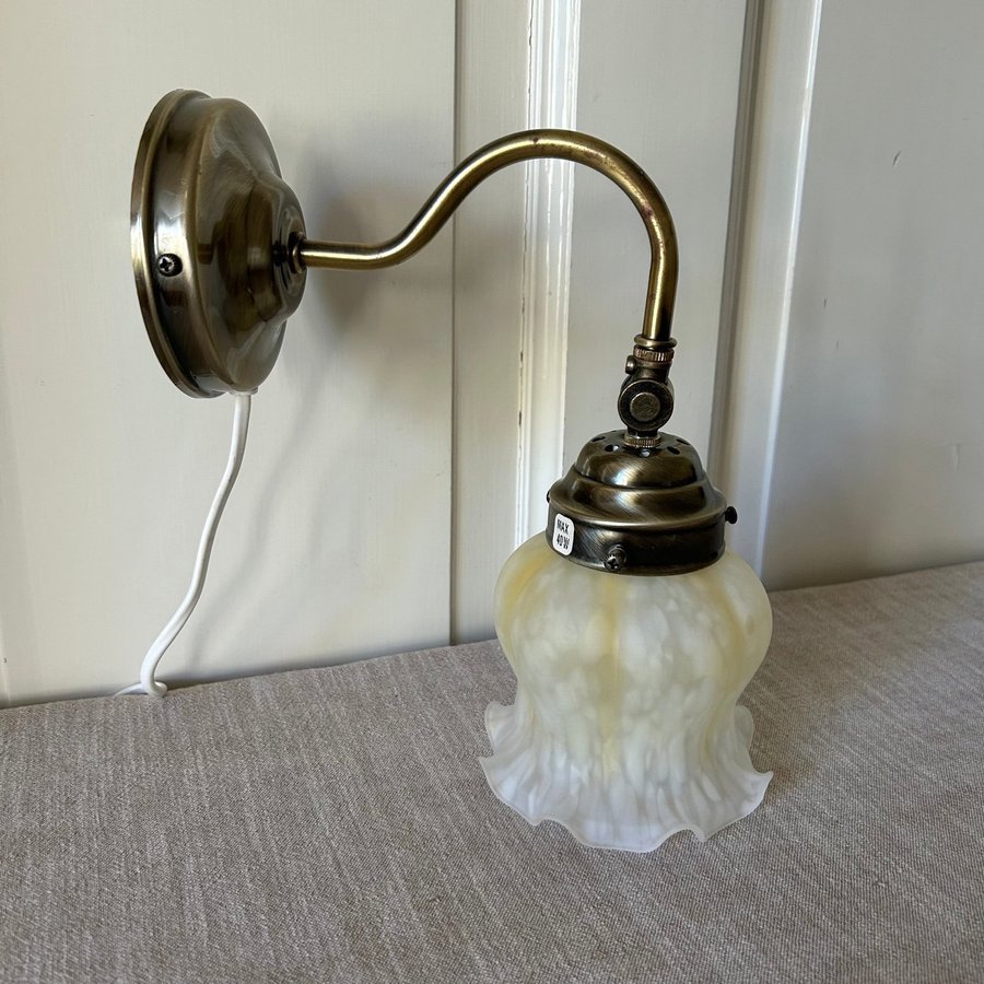 Vägglampa Sänglampa Antikmässing Klockad Glaskupa Vågig Kant Retro Vintage