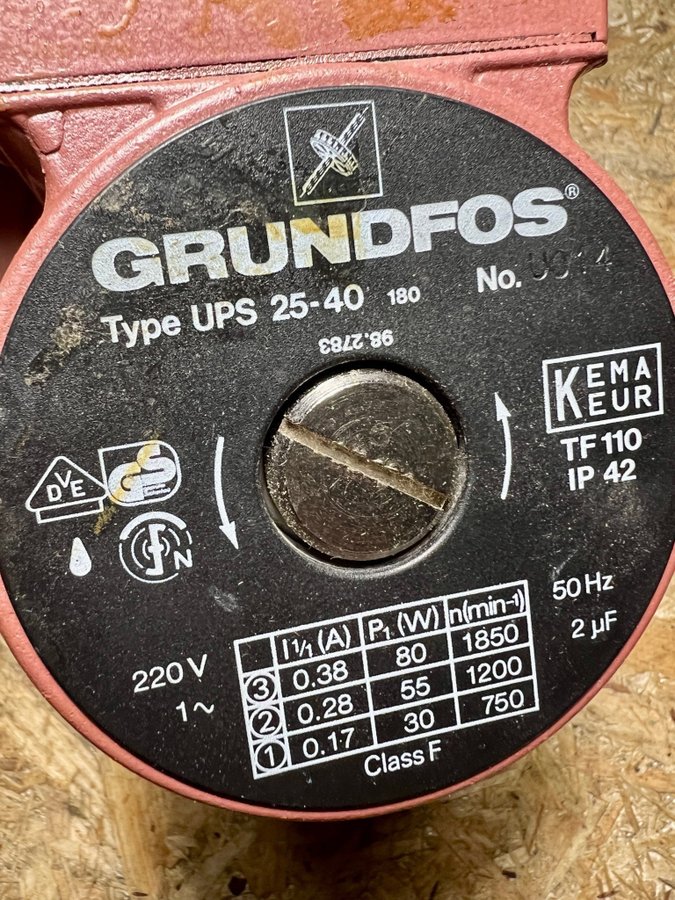 Grundfos UPS 25-40 180 Cirkulationspump