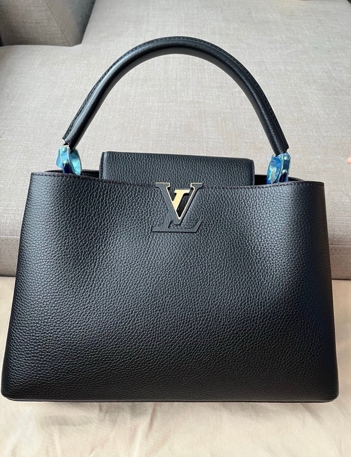 Louis Vuitton Capucines MM