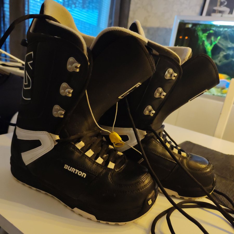 Burton tribute Snowboard boots