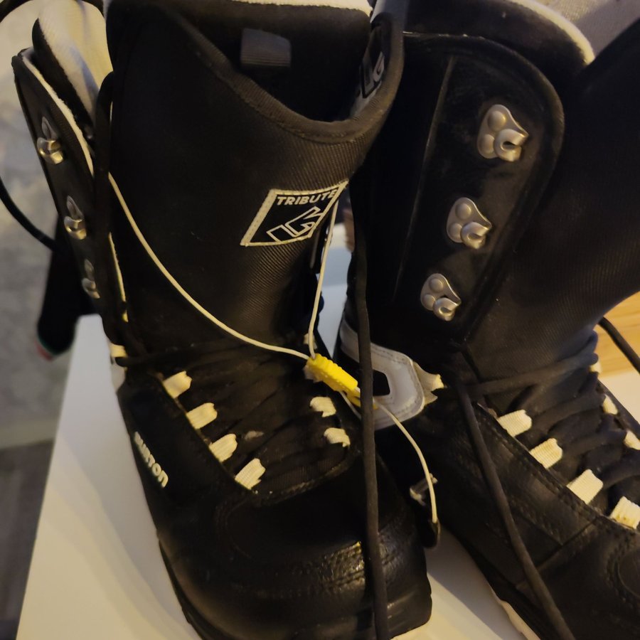 Burton tribute Snowboard boots