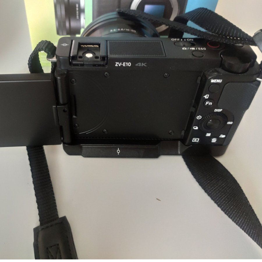 Sony ZV-E10 med SEL1650 +smallrig