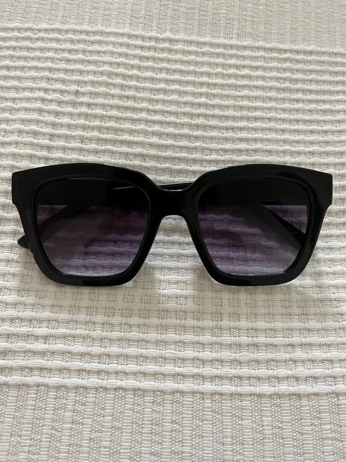 Solsglasögon Corlin Eyewear