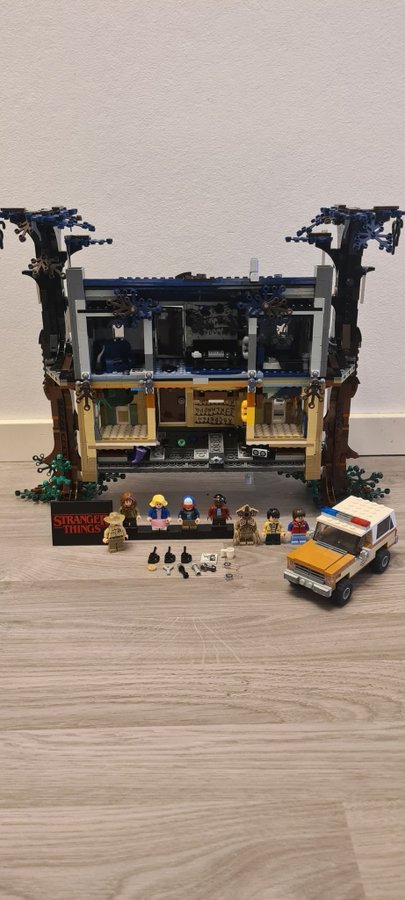 Lego 75810 Stranger Things the upside down