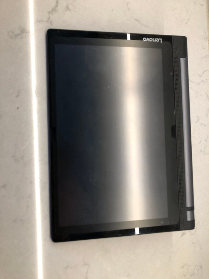 Lenovo Yoga Tablet surfplatta