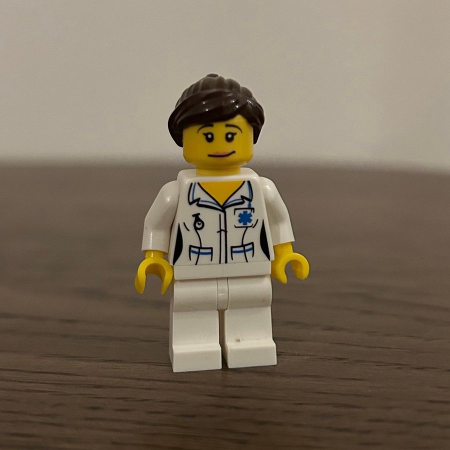 LEGO Collectible Minifigures Series 1: Nurse