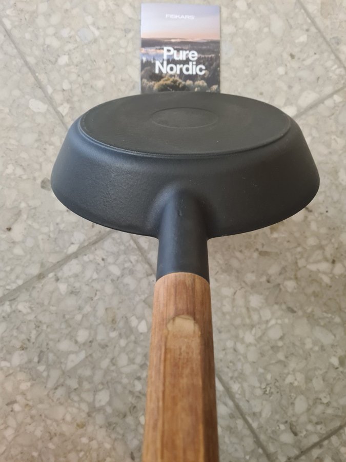 Fiskars stekpanna kök Norden Pure Nordic 24cm