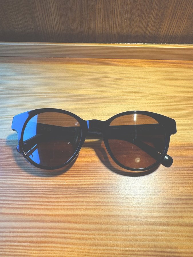 COS unisex sunglasses