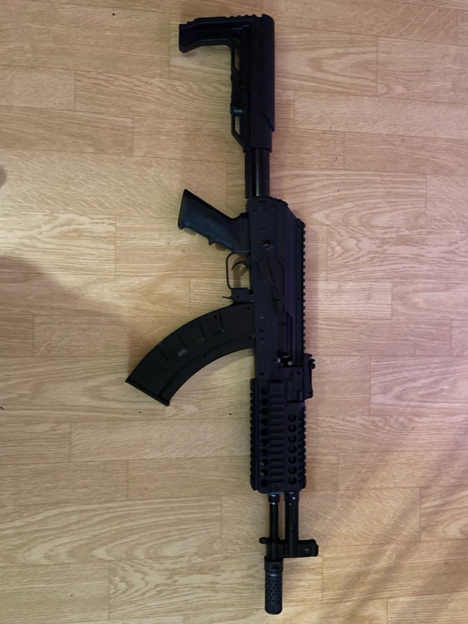 Luftgevär CROSMAN FULL AUTO AK1 4,5MM BB