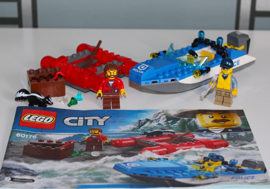 LEGO CITY SET 60176 POLICE WILD RIVER ESCAPE TOWN POLIS