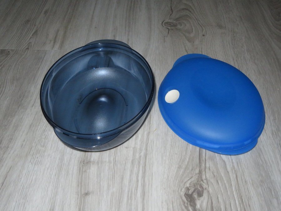 Tupperware ExtraPlus Oval 2 liter toppen för rester från frys till bord NYSKICK!