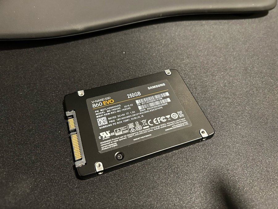 Samsung 860 EVO 250GB SSD