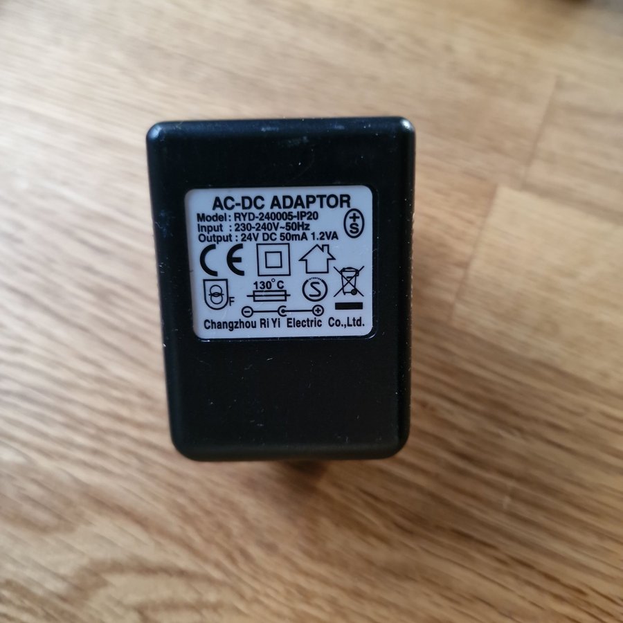 AC-DC Adaptor RYD-240005-IP20 24V DC 50mA 1.2VA