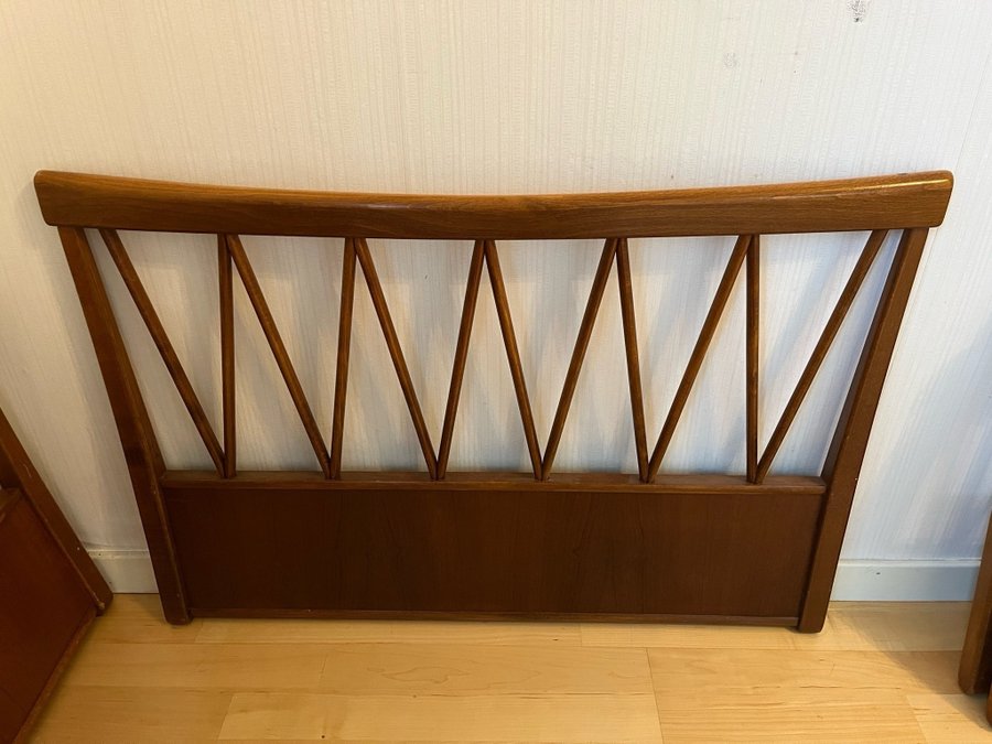 Sänggavel i teak mahogny retro vintage 50-tal 60-tal design