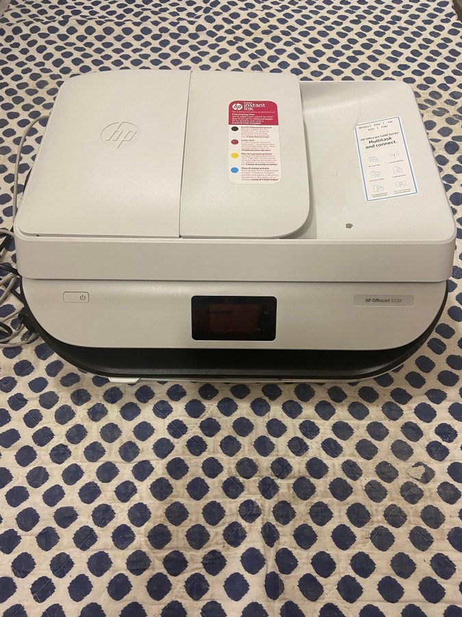 Skrivare bläckstråle hp officeJet 5232 Nyskick.Har kostat 1200kr