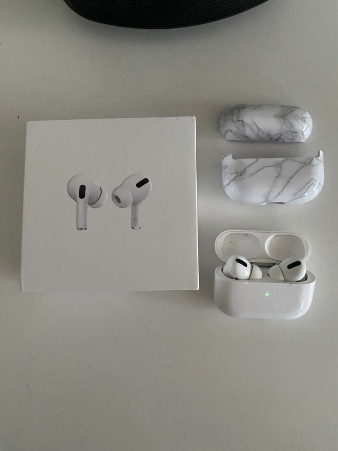 Apple airpods PRO true wireless hörlurar och marmor fodral skal