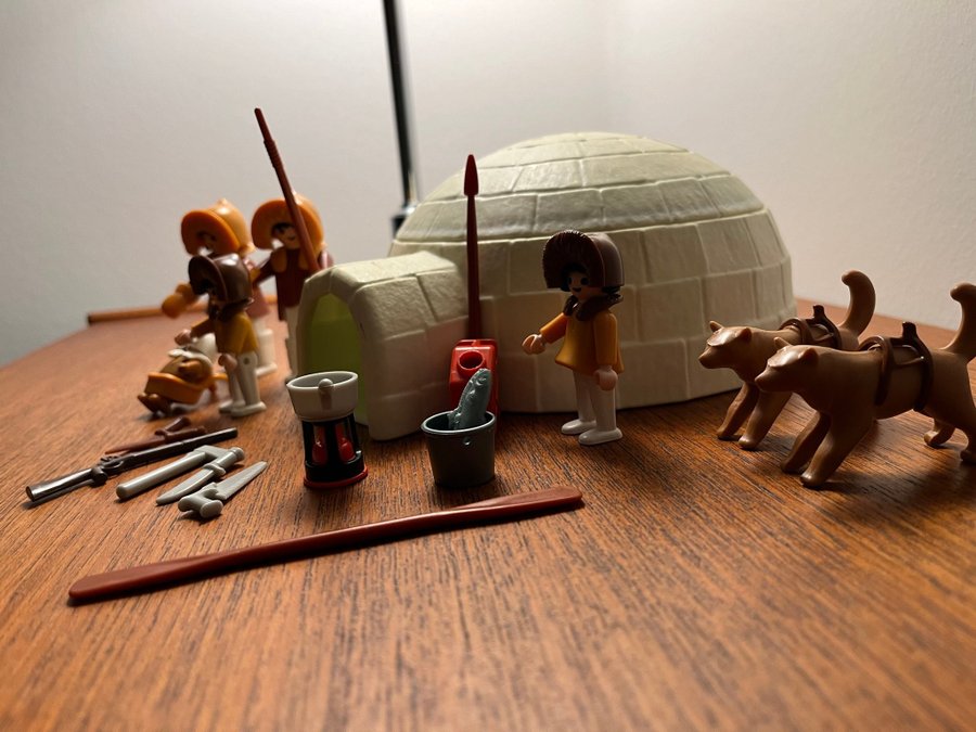 Playmobil Igloo med figurer og tilbehør