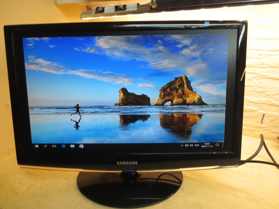 Samsung SyncMaster 2333HD ,Lcd TV.