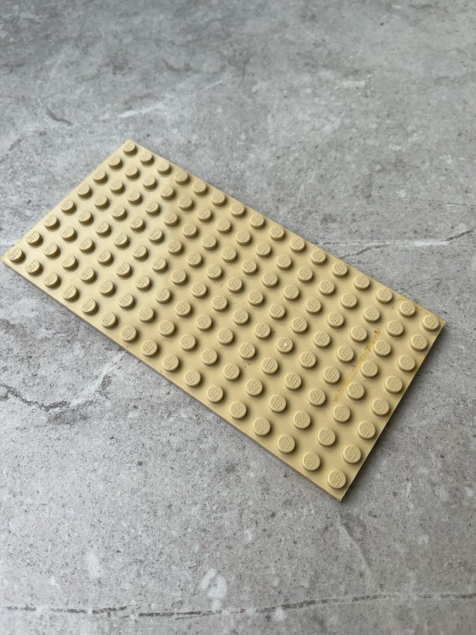 LEGO - Lego - platta - plate - 6x16 - part 3027 - ljus biege (tan)