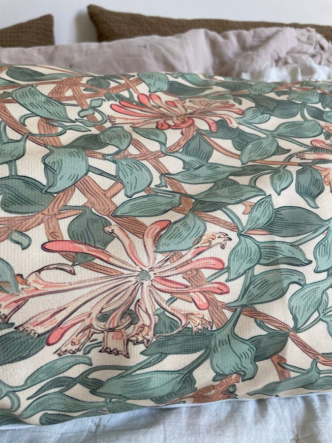 2 Kuddfodral William Morris print sammet