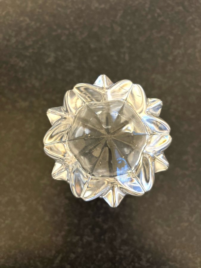 Kosta Boda ljushållare Crystal rose/tulpan