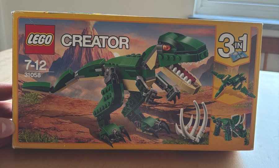 LEGO Creator 3-i-1 Dinosaurie 31058