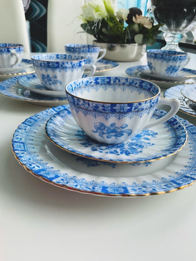 BILLIGT 18 delar servisen CHINA BLAU 1900 tal Bavaria