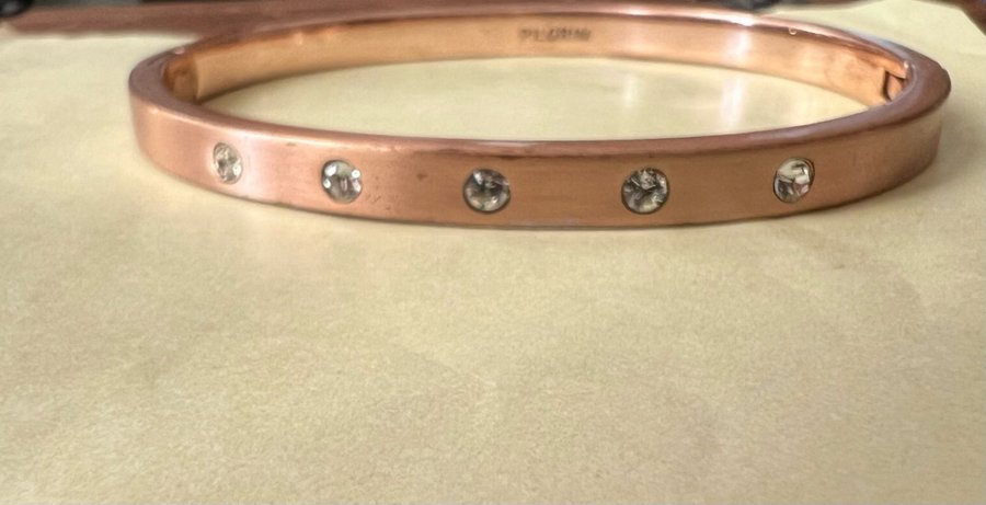 Pilgrim rosé armband med 5 st zirkon