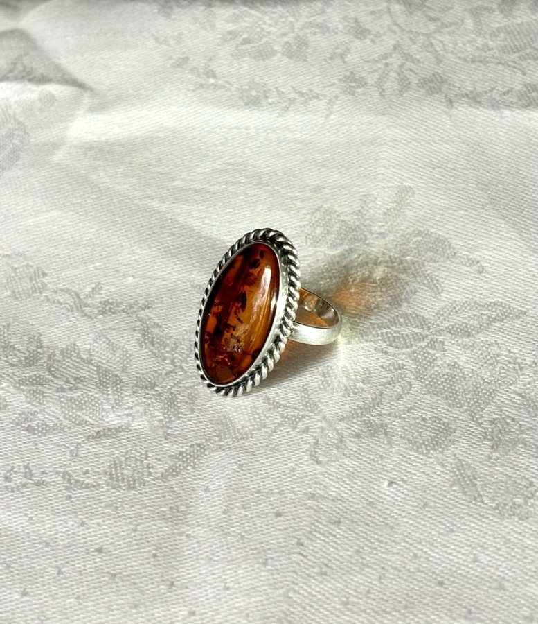 Ring med bärnsten - twisted edge- sterling silver 925 - vintage