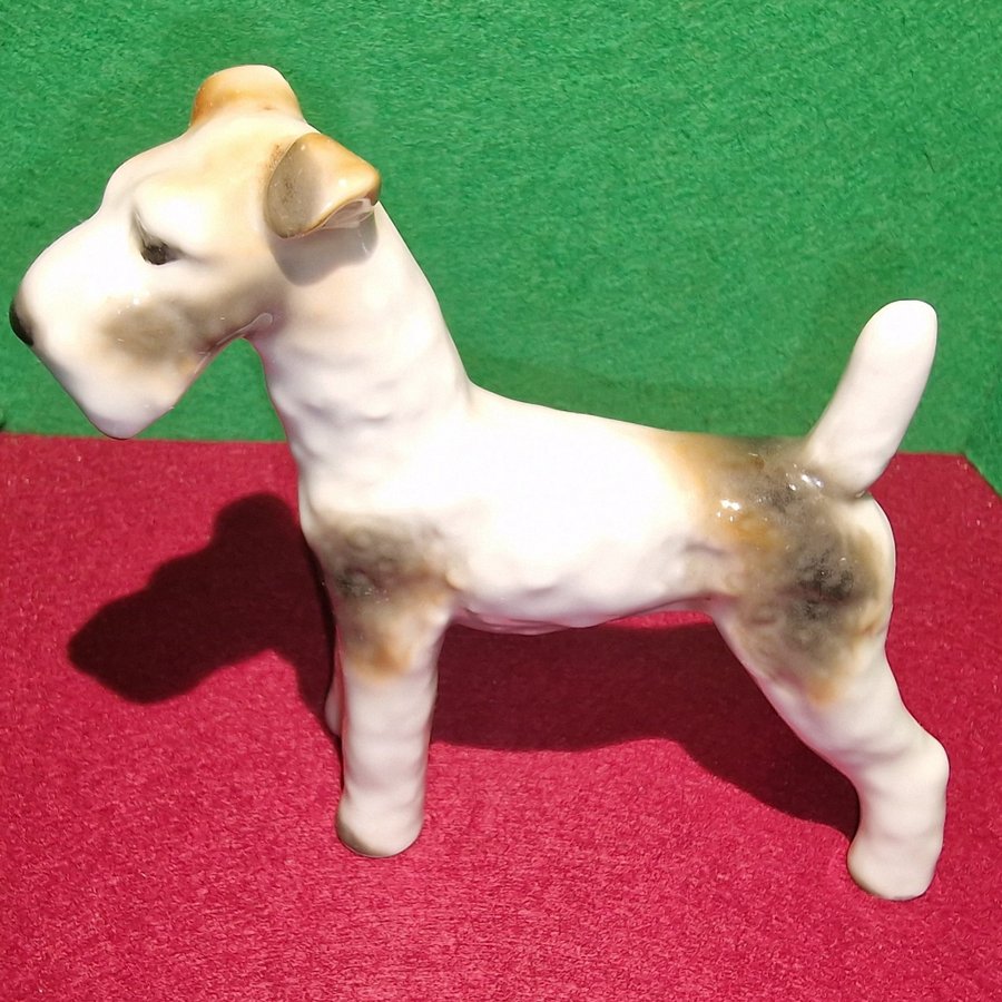 Vintage~ tysk~ Heinz Schaubach Unterweissbach~ Porslin Dog /Airedale Terrier