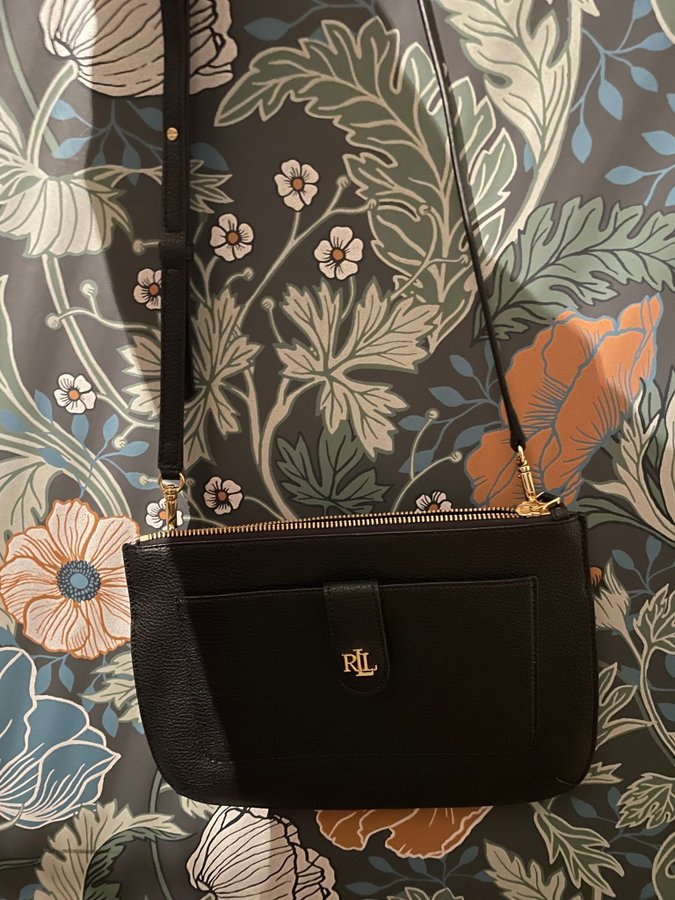 STILFULL CROSS BODY VÄSKA Ralph Lauren