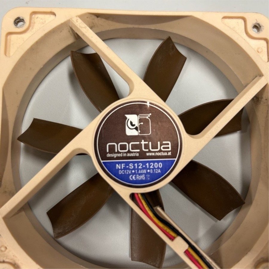 2st Noctua NF-S12-1200 120mm fläkt