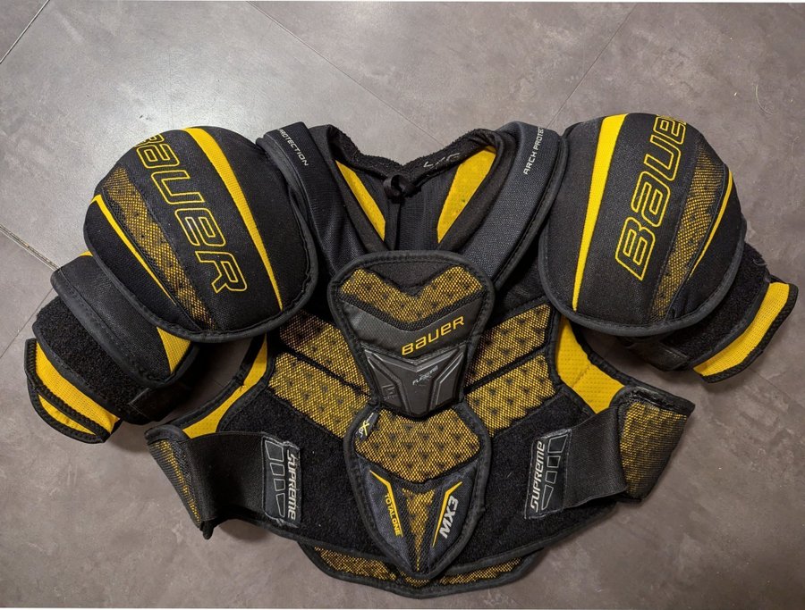 Bauer Supreme TotalOne MX3 skulderskydd, storlek Junior Large