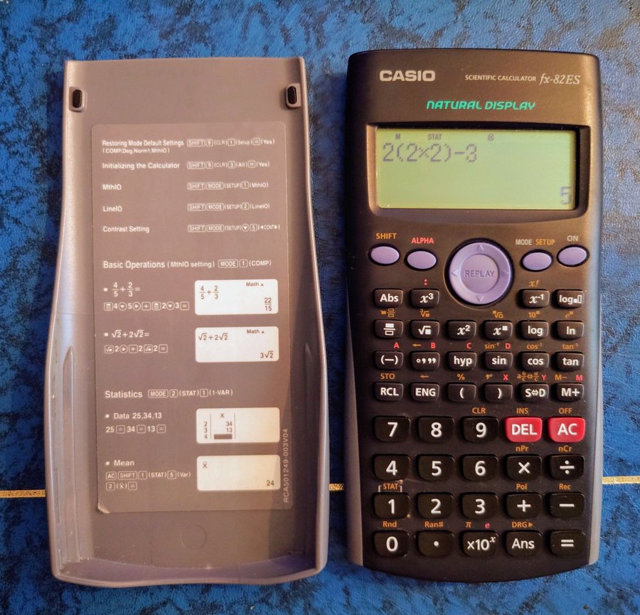 CASIO FX-82ES SCIENTIFIC CALCULATOR - MINIRÄKNARE