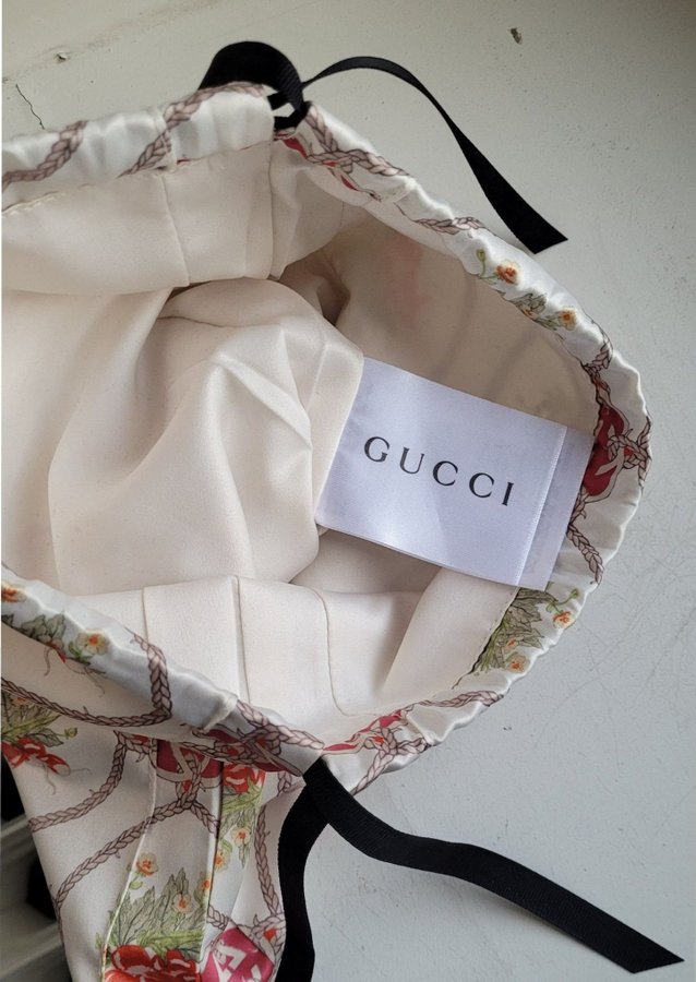 Gucci Siden Necessär Clutch Beauty Sminkväska Förvaring Julklapp