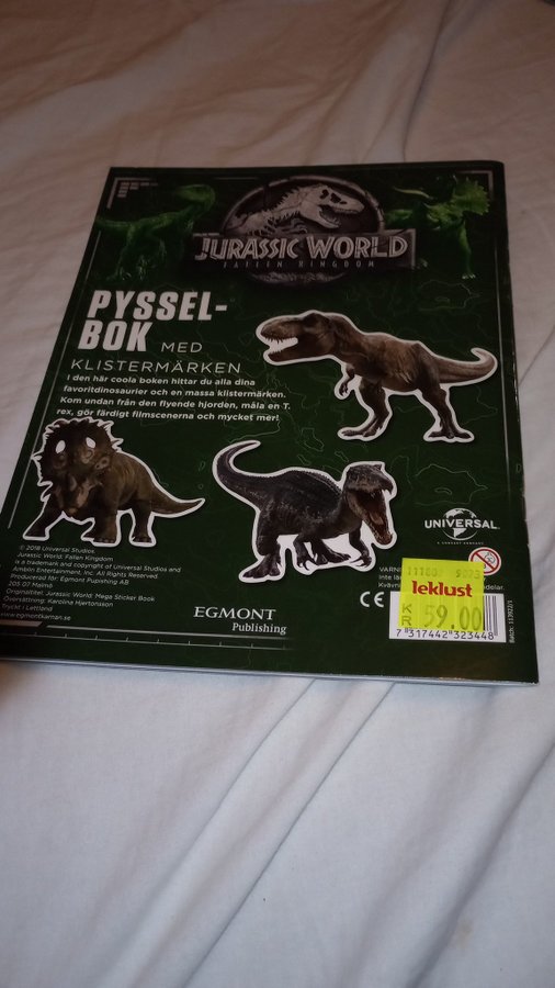 Jurassic World - Pysselbok med klistermärken